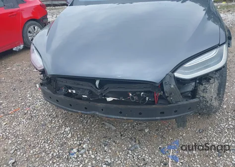 2016 Tesla Model X 60D/70D/75D/90D/P100D из США, поврежденный, VIN 5YJXCBE26GF008806